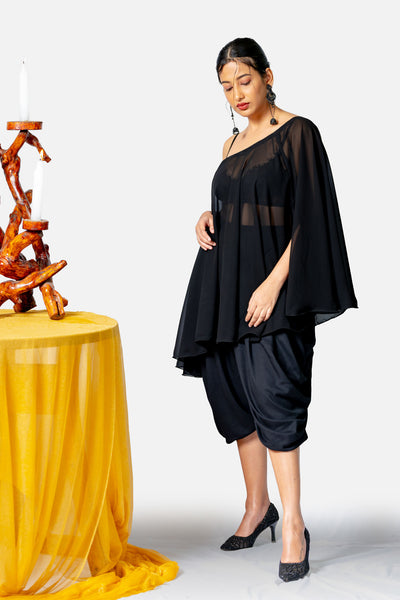 Round Black Cape